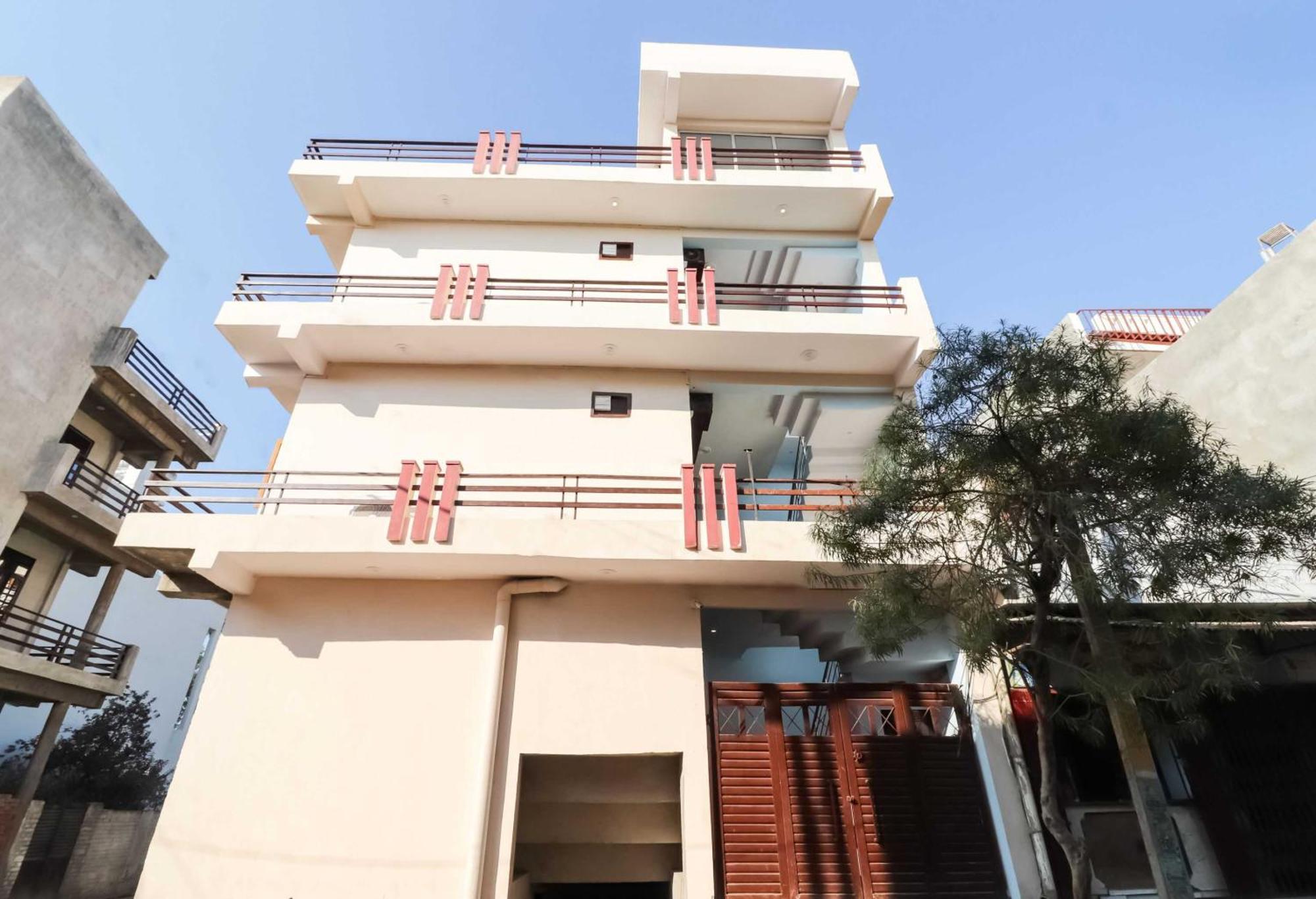 Hotel O The Velvet Chinhat Tiraha Esterno foto