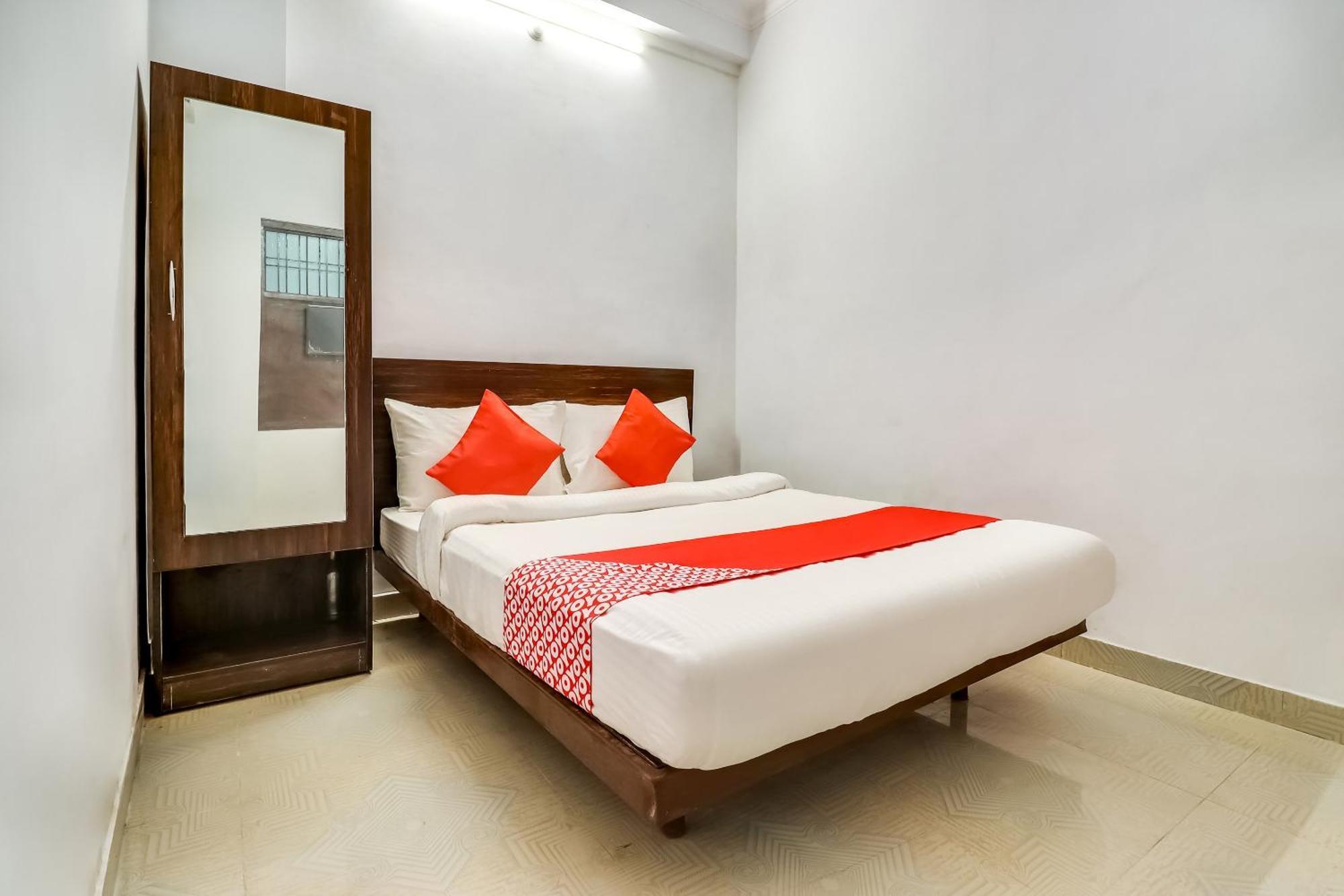 Hotel O The Velvet Chinhat Tiraha Esterno foto