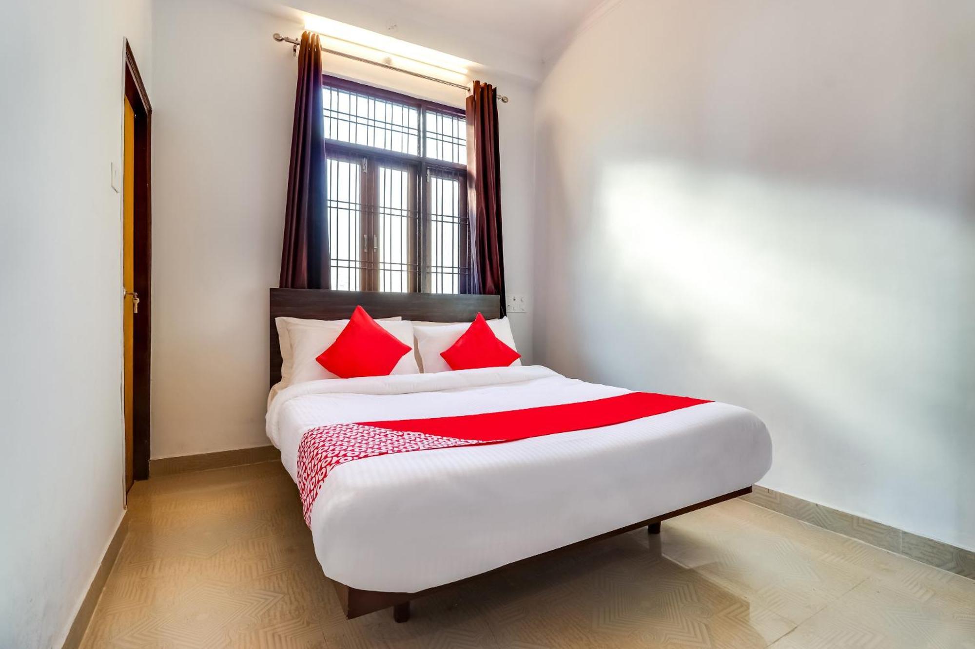 Hotel O The Velvet Chinhat Tiraha Esterno foto