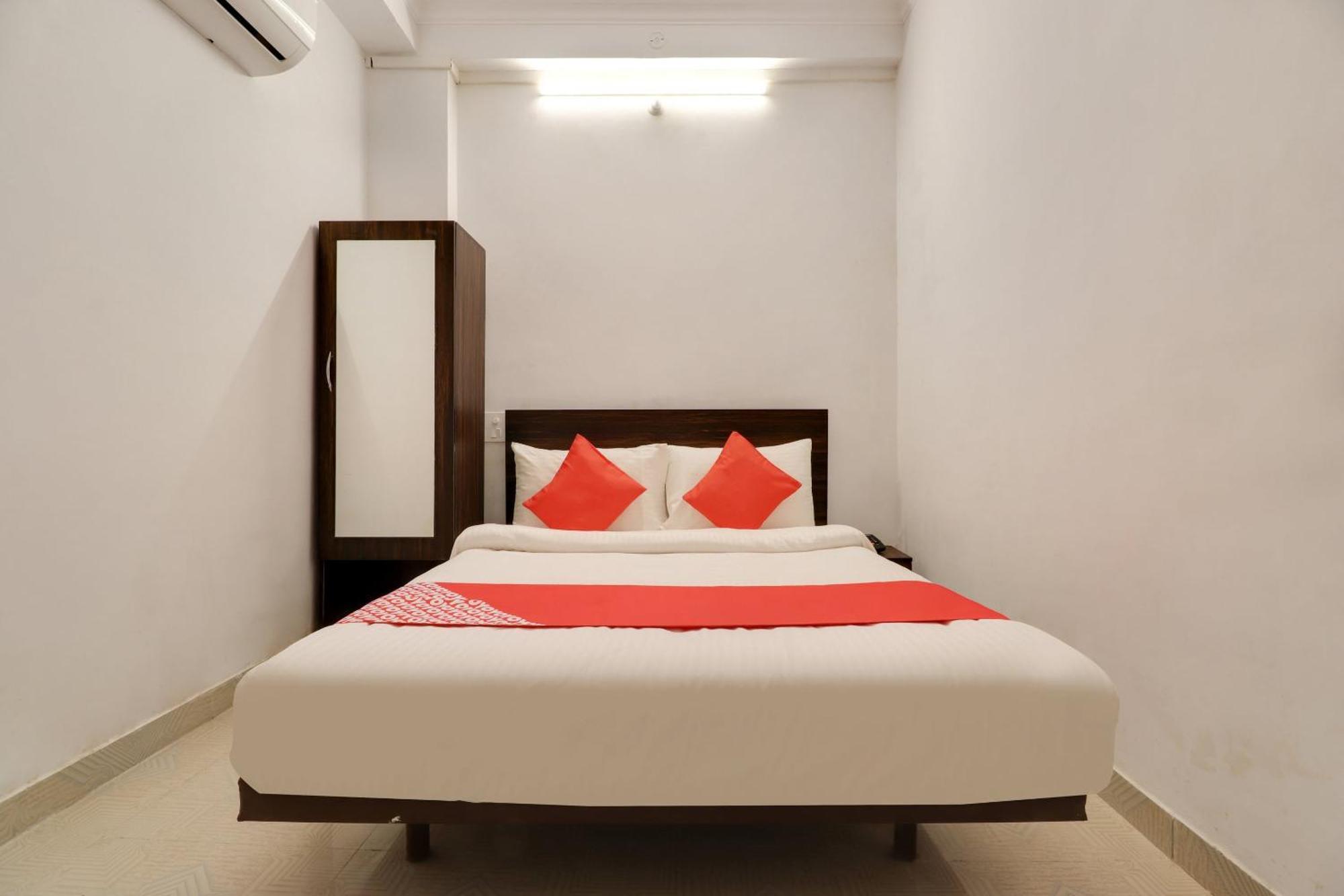 Hotel O The Velvet Chinhat Tiraha Esterno foto