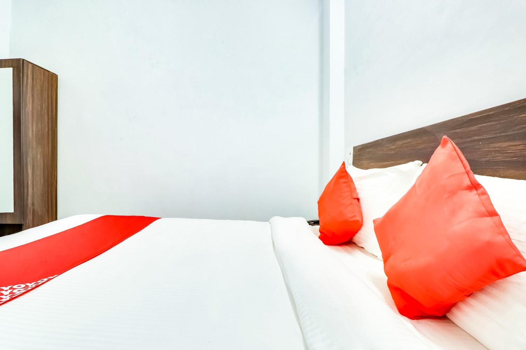 Hotel O The Velvet Chinhat Tiraha Esterno foto